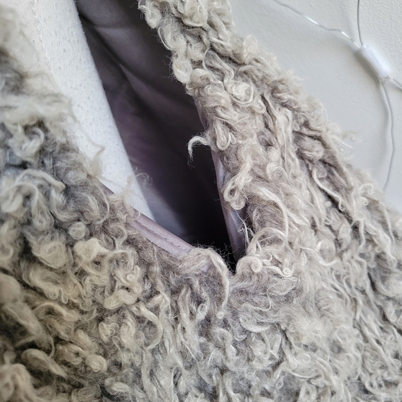 BCBGeneration Teddy Coat Vest / Oatmeal / Size Medium - Picture 4 of 7